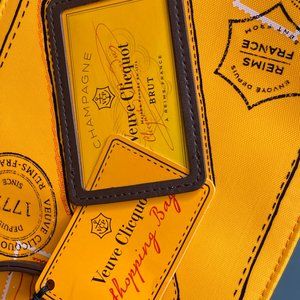 Veuve Clicquot Champagne World Travel Stamps Insulated Bottle Cooler Bag Case